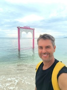 tipica imagen de postal en las playas de las gili