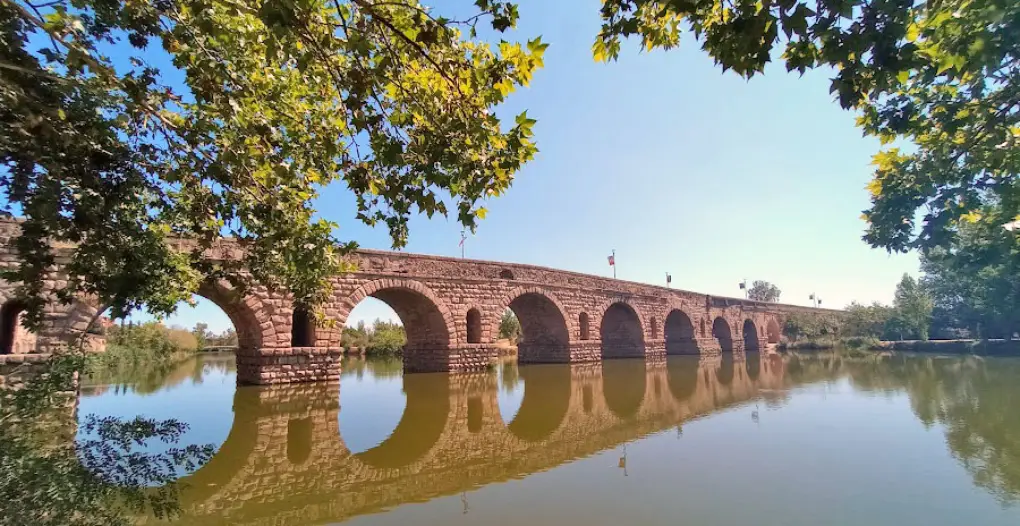 puente romano sobre guadiana