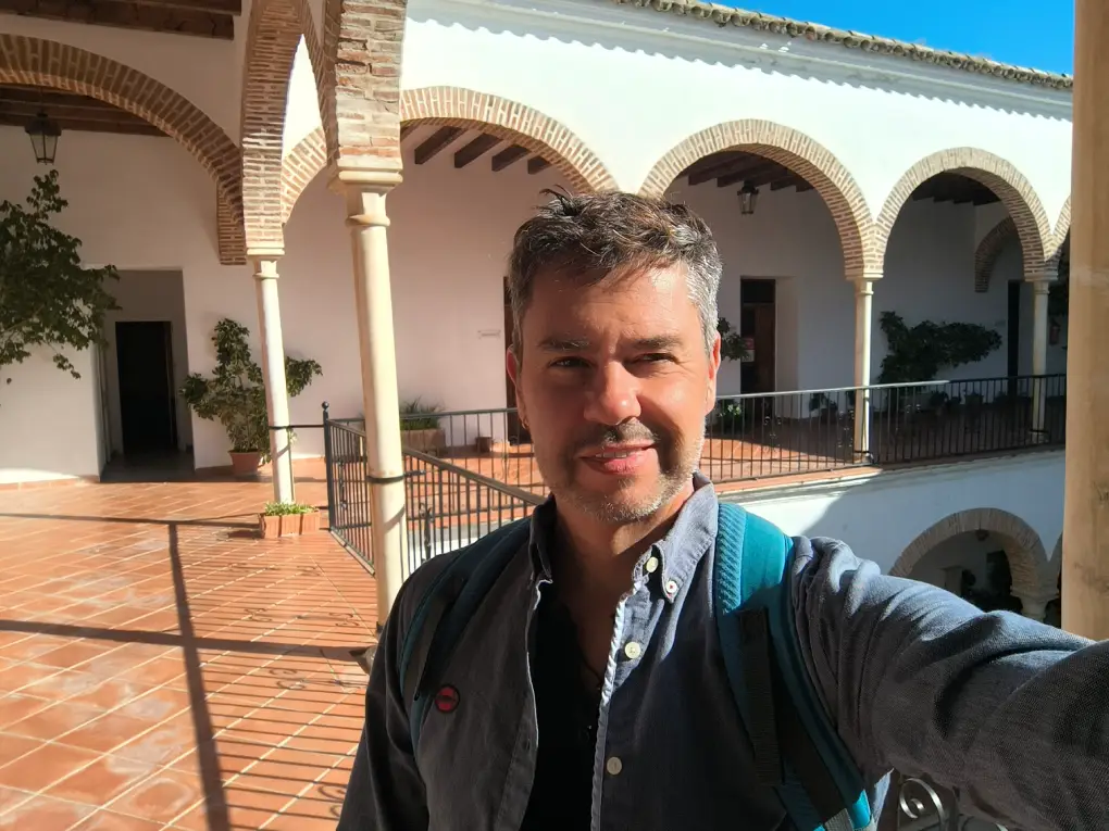 ayuntamiento  viaje solitario kiko